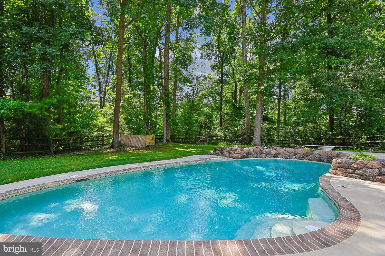 LAKE OF THE PINES - Residential