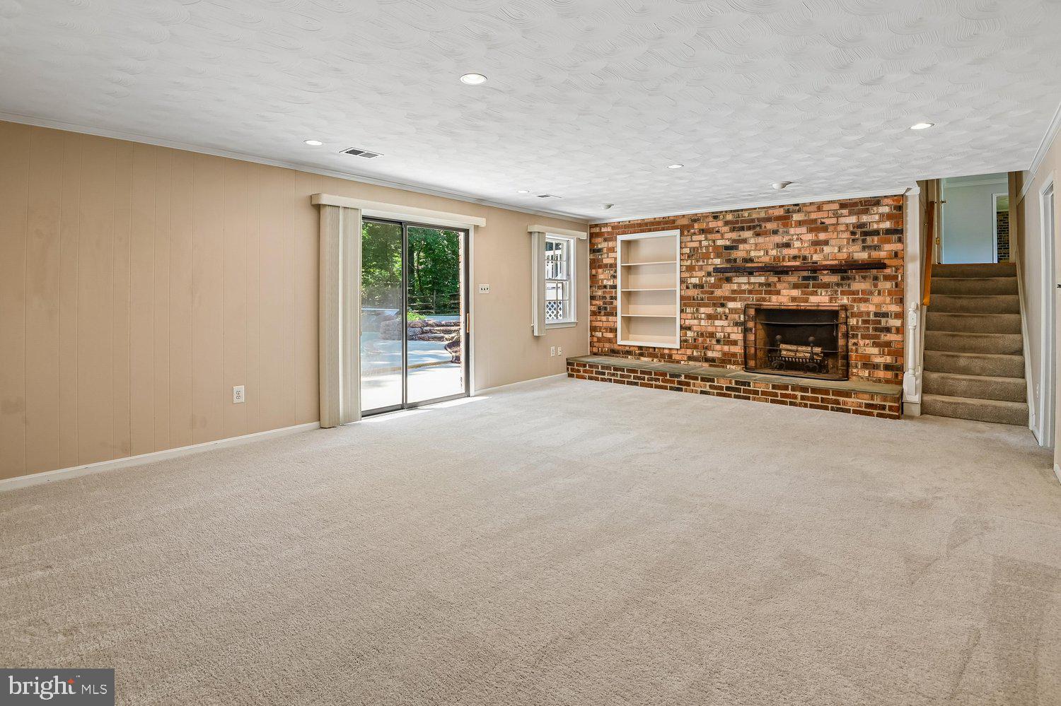 LAKE OF THE PINES - Residential