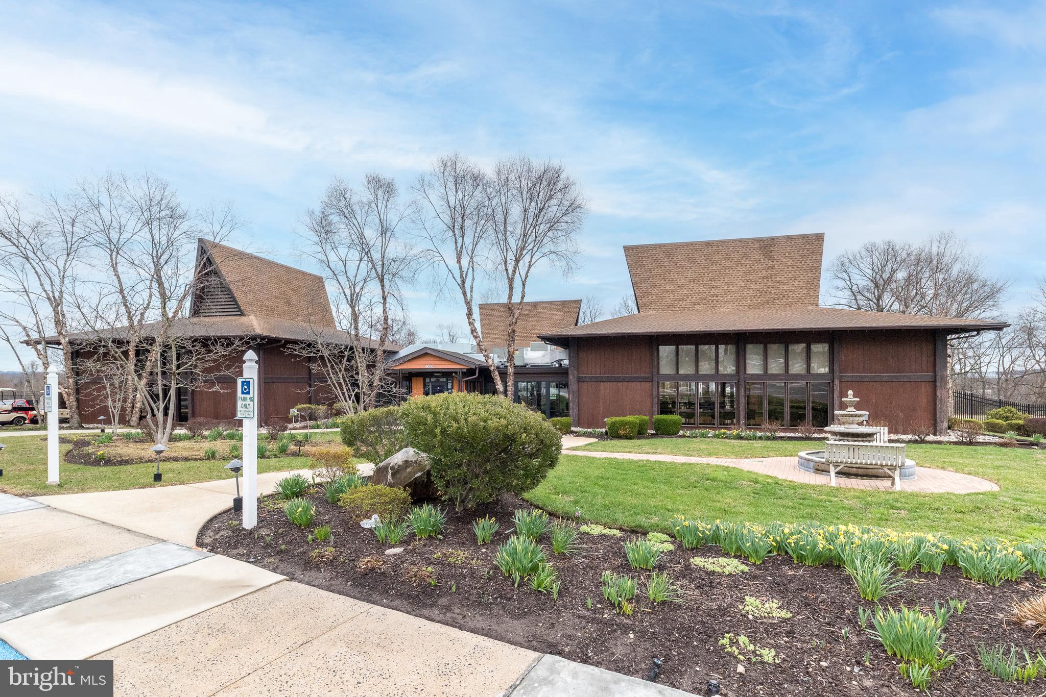 VALLEY FORGE TOWER - Residential