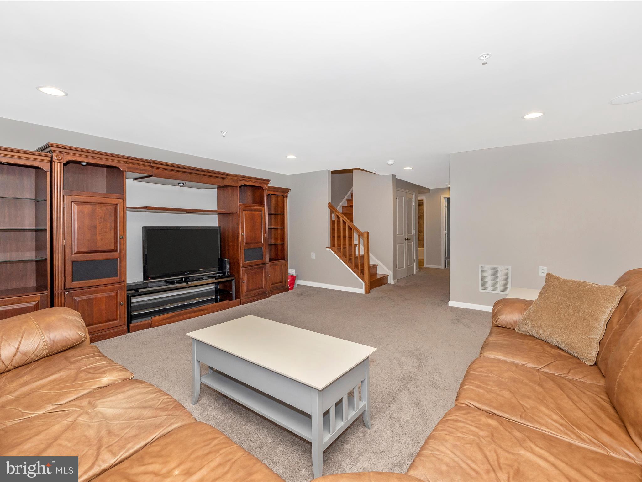 EASTCHURCH - Residential Lease