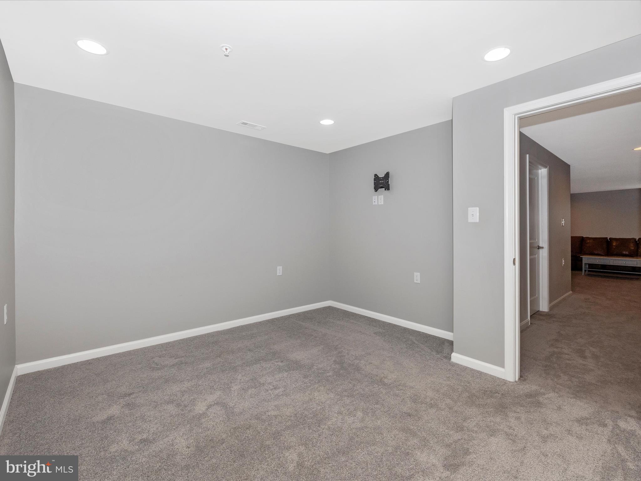 EASTCHURCH - Residential Lease