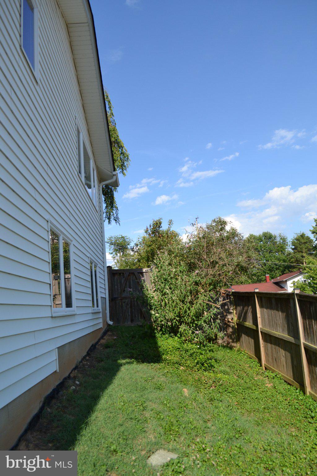 RAVENSWORTH GROVE - Residential