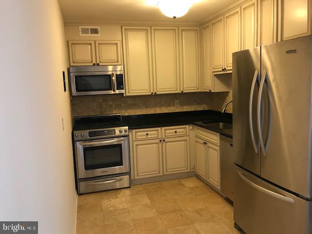 WHITEHALL - Residential Lease