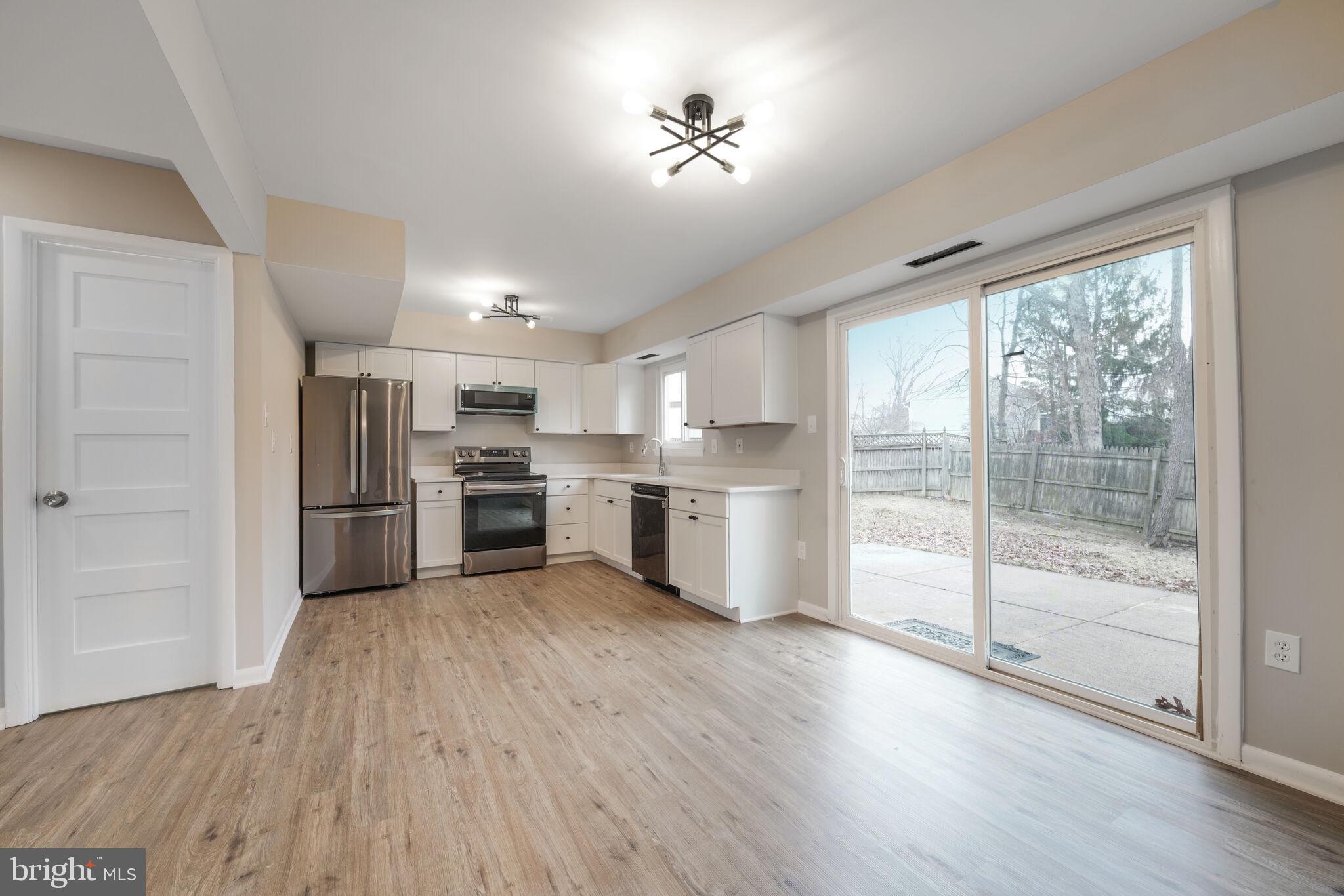 SOUTHERN GROVE - Residential