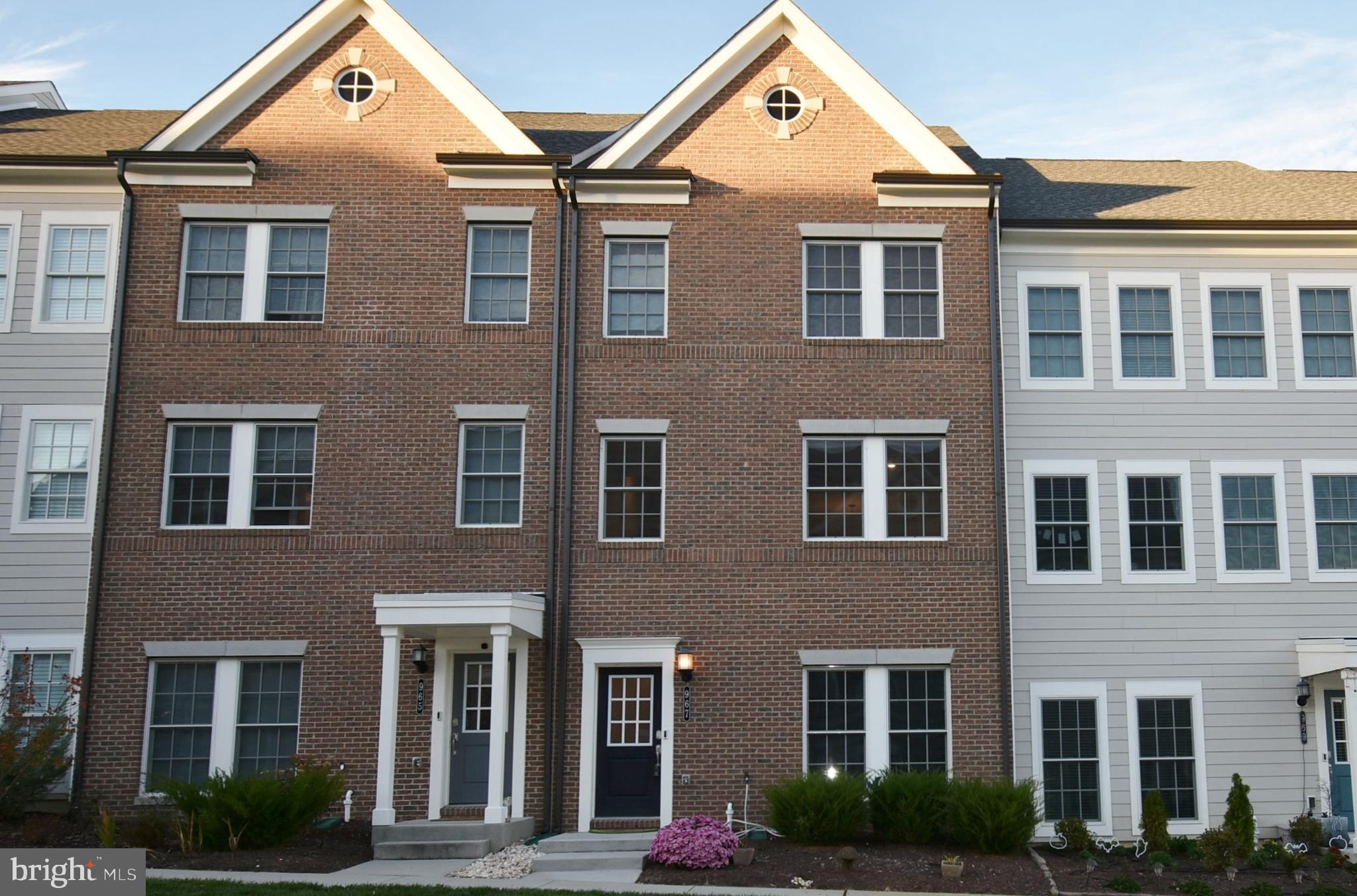 PARKSIDE AT WARFIELD - Residential Lease