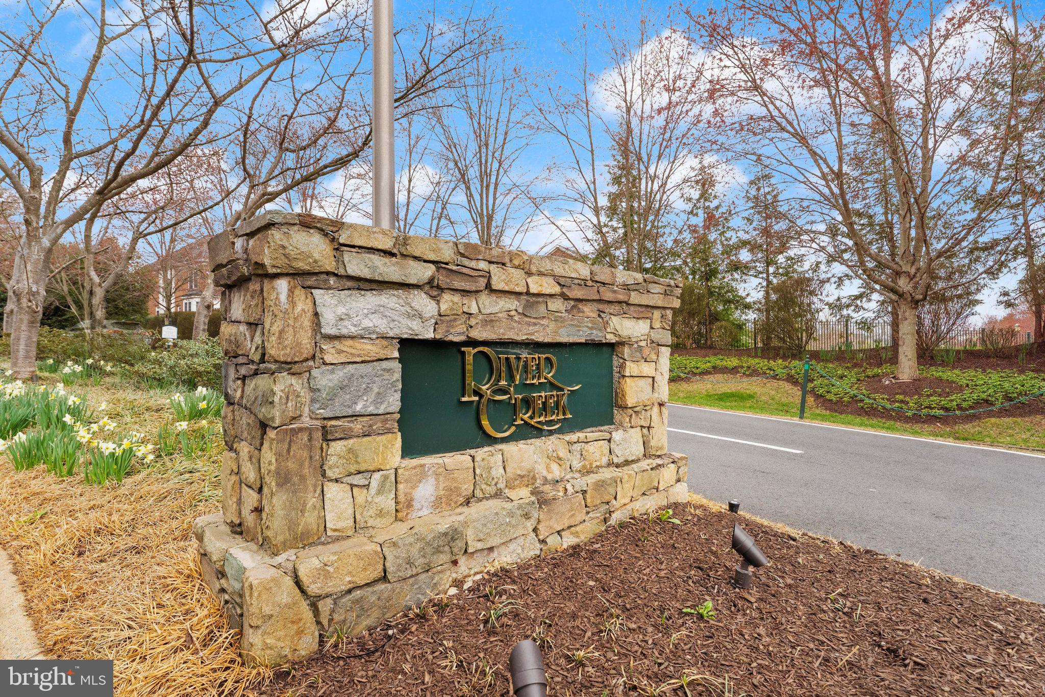 RIVER CREEK - Residential