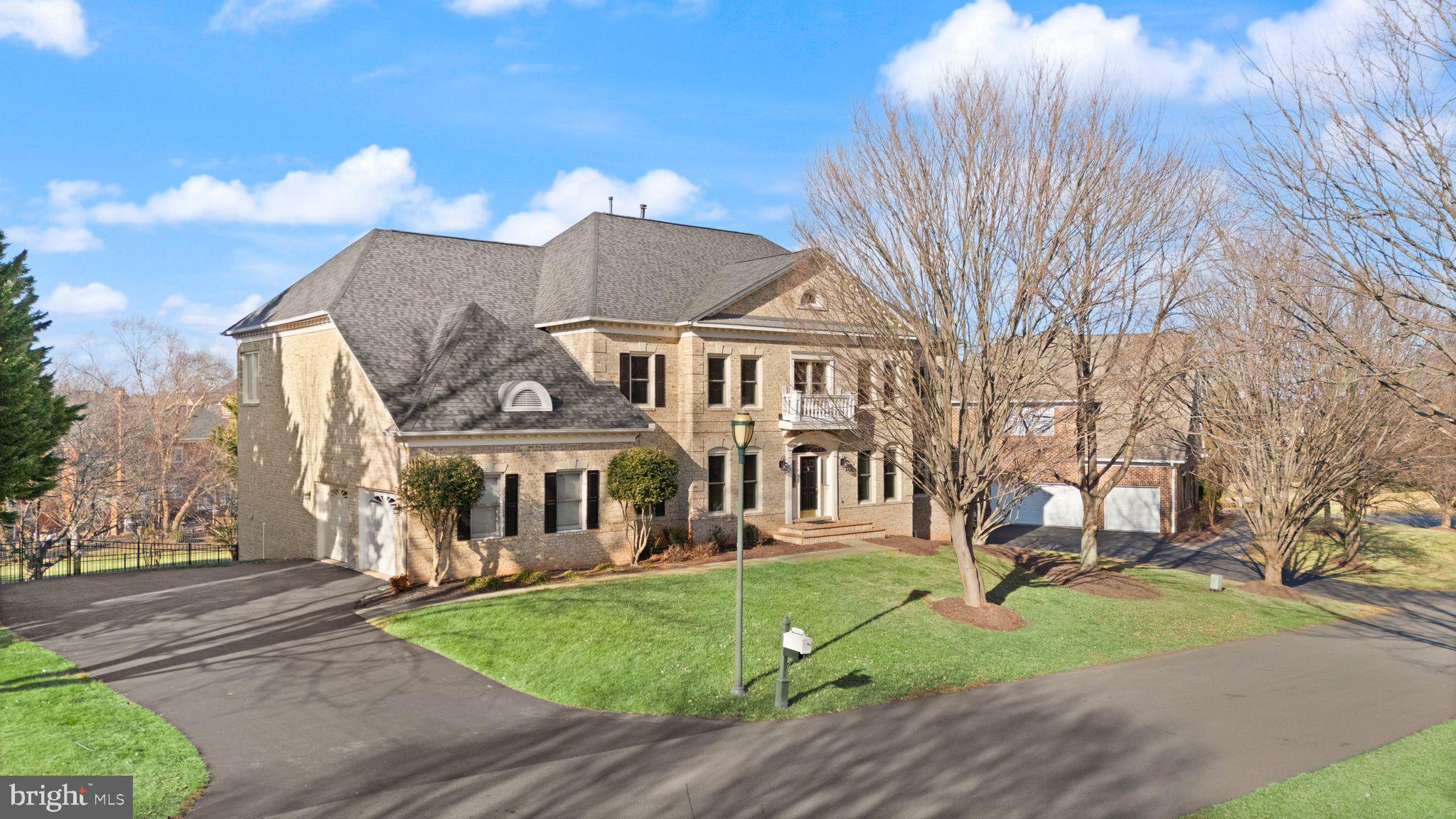 RIVER CREEK - Residential