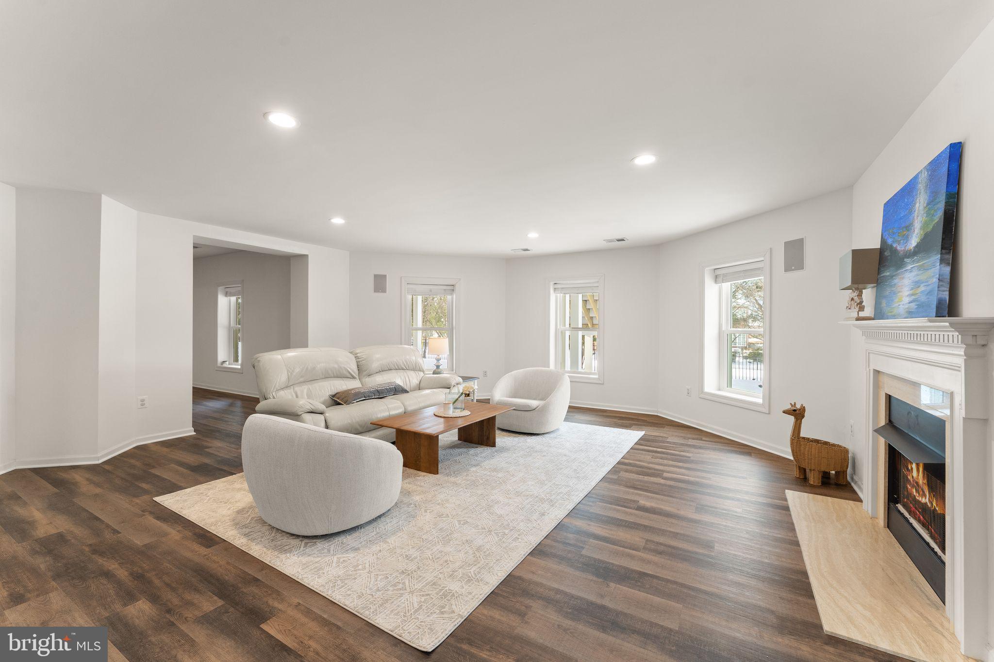 RIVER CREEK - Residential