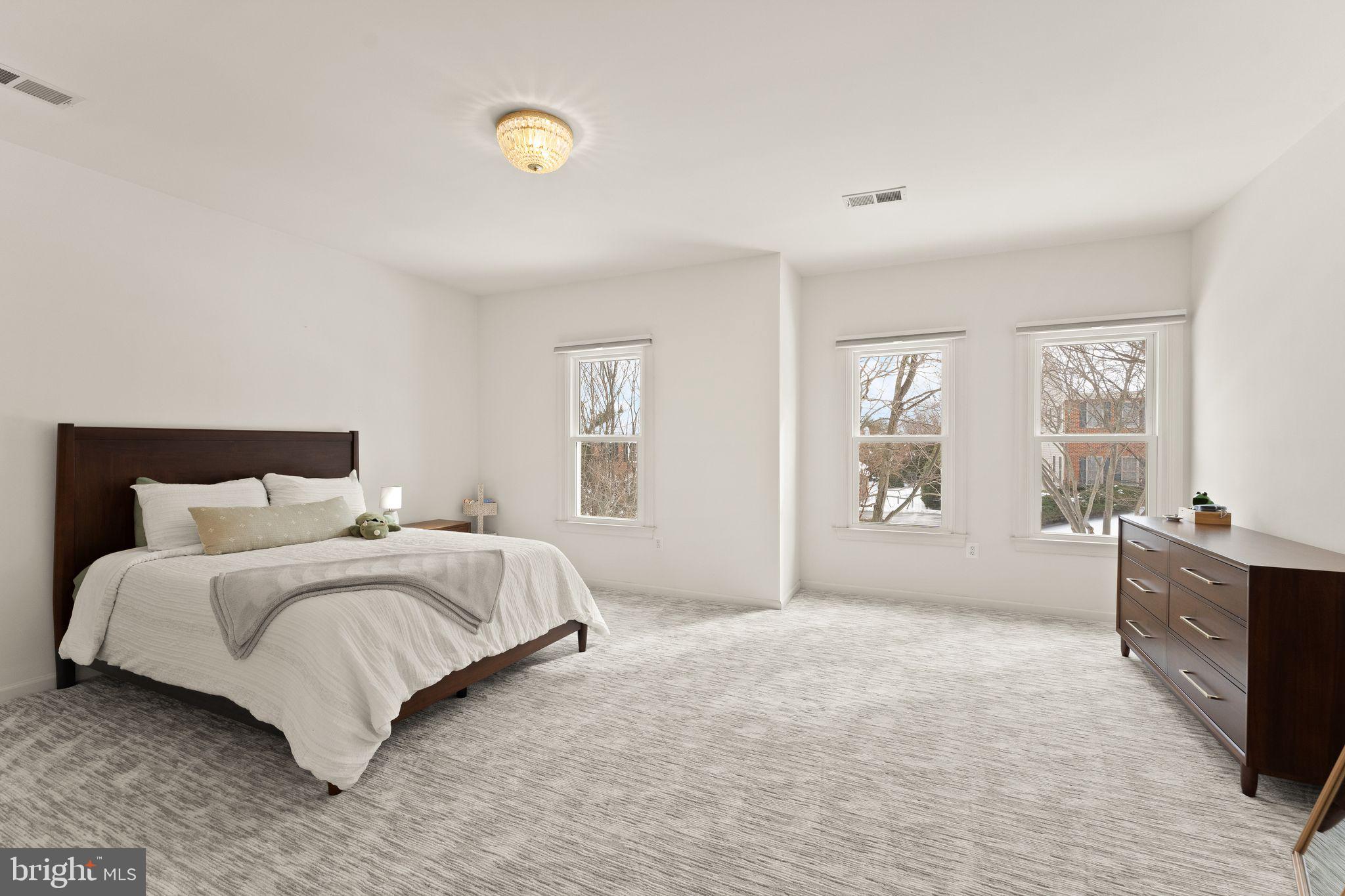 RIVER CREEK - Residential