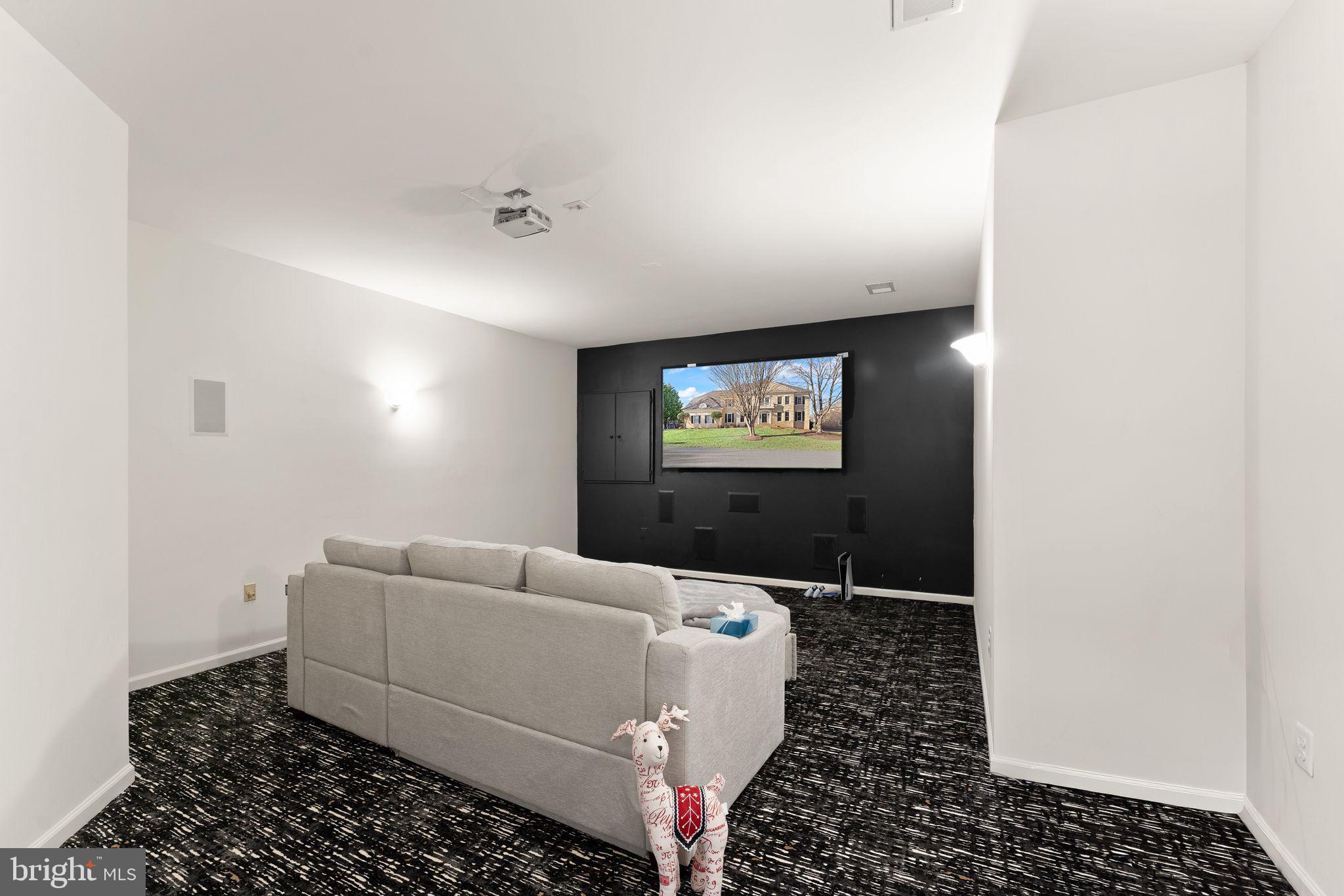 RIVER CREEK - Residential