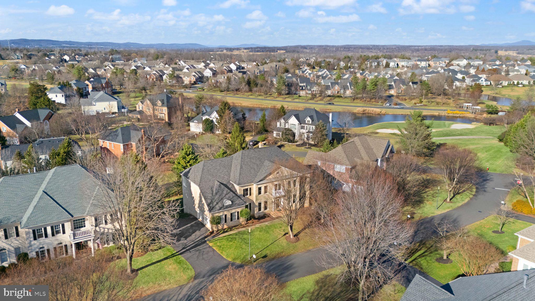 RIVER CREEK - Residential