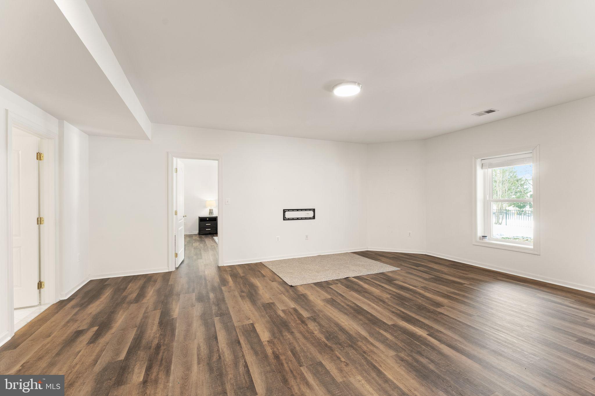 RIVER CREEK - Residential