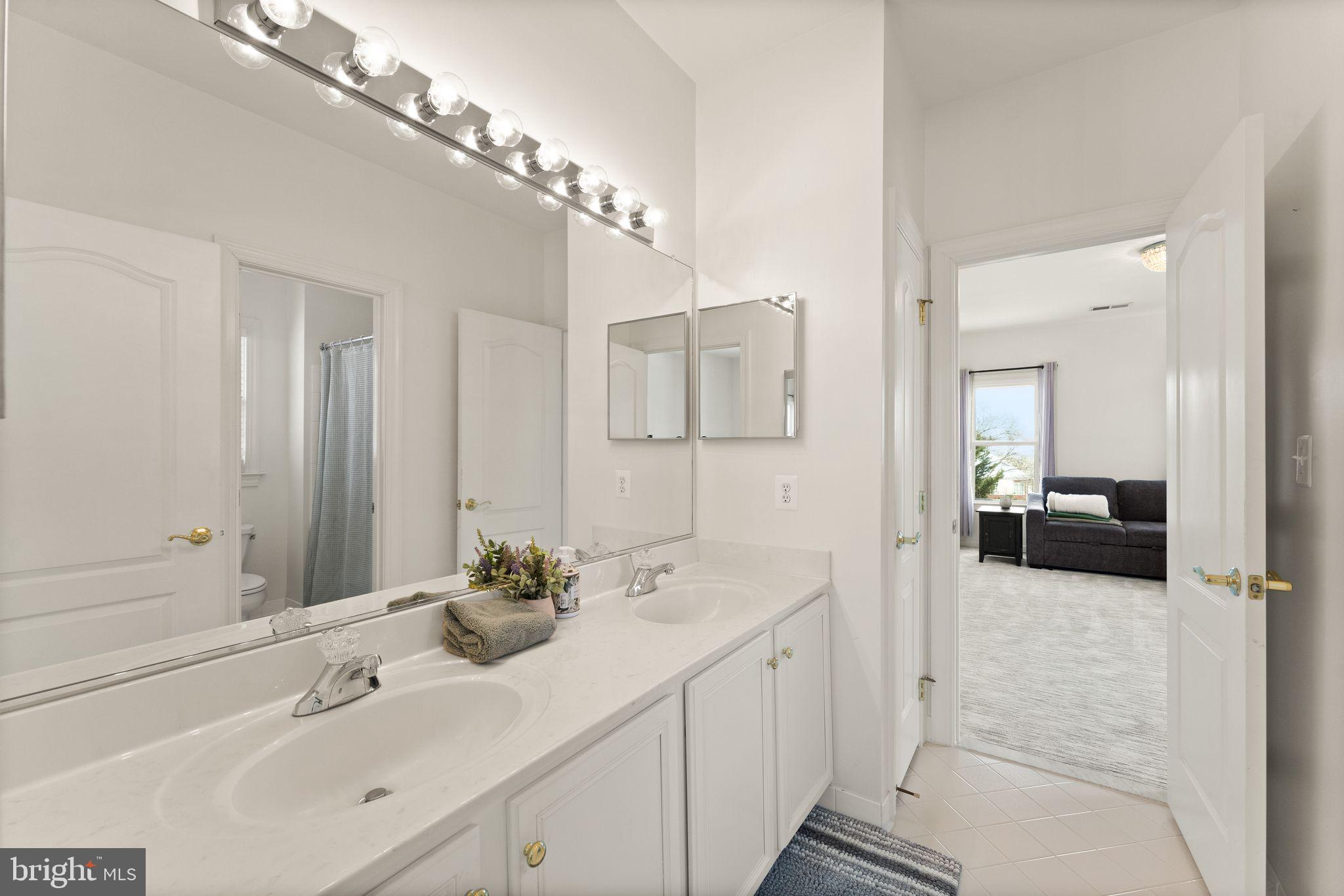 RIVER CREEK - Residential