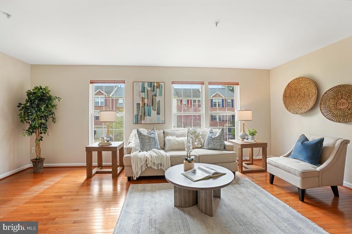 OATLAND FARM - Residential
