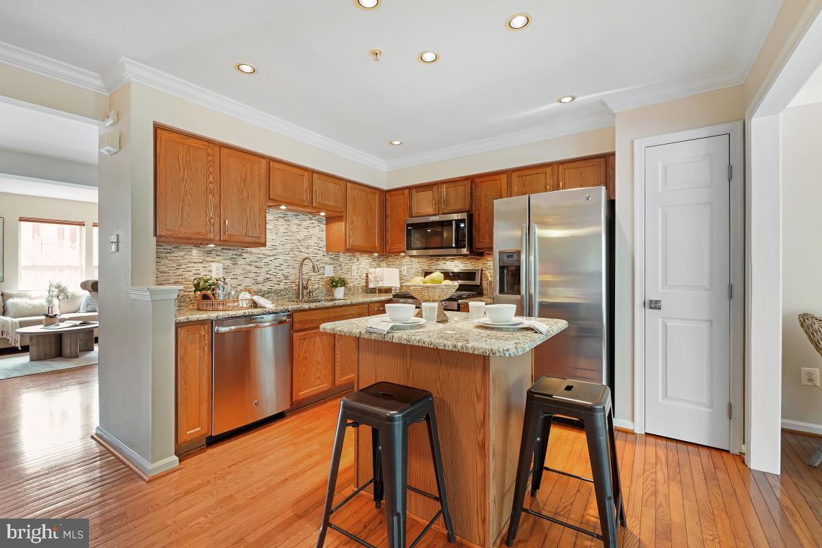 OATLAND FARM - Residential