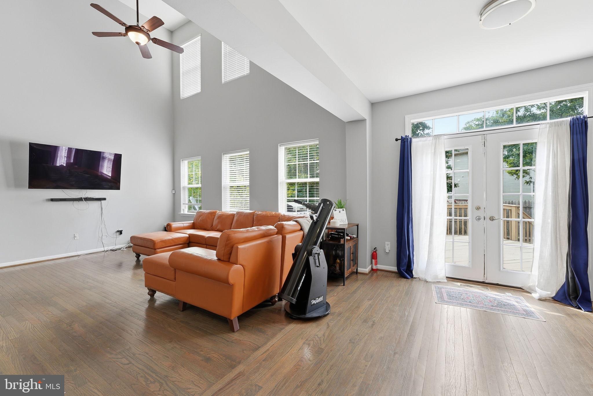 RIVERWATCH - Residential
