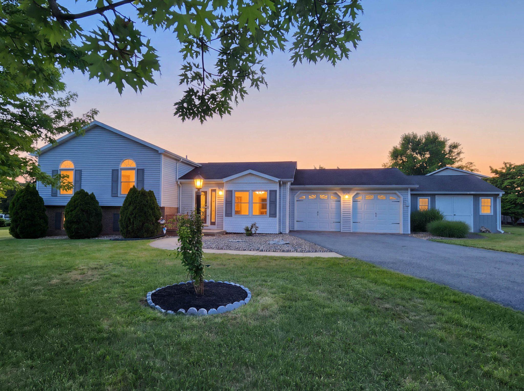 THE MEADOWS - Residential