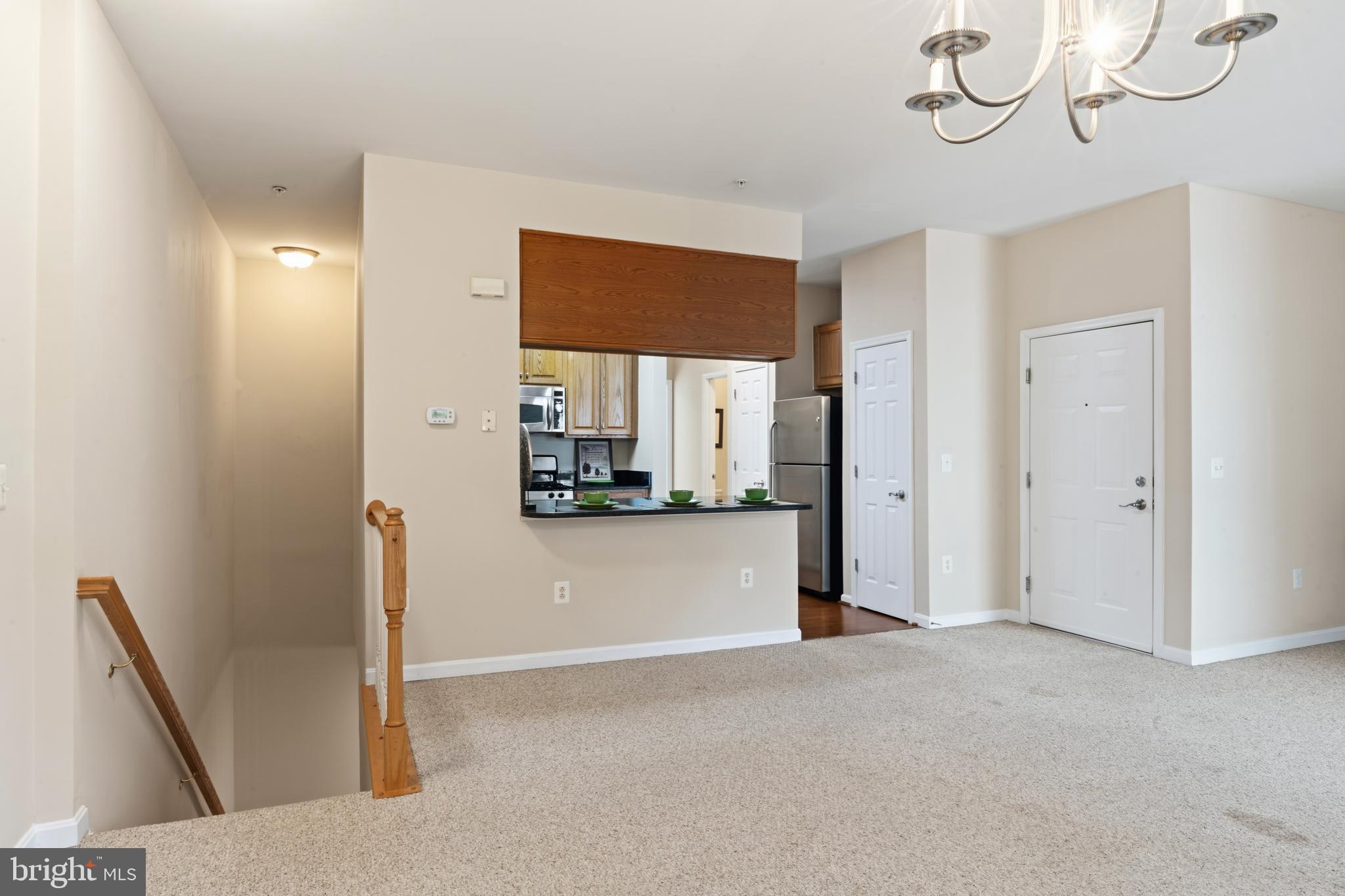 THE COMMONS ON WILLIAM SQUARE - Residential