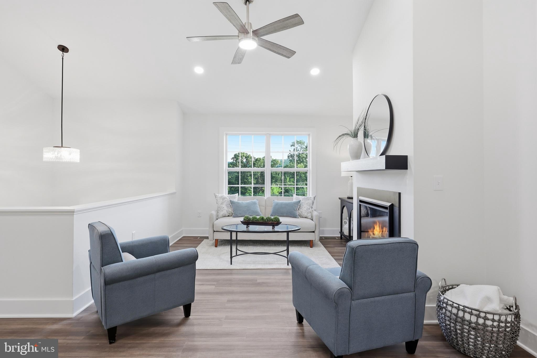 KEYES FERRY ACRES - Residential