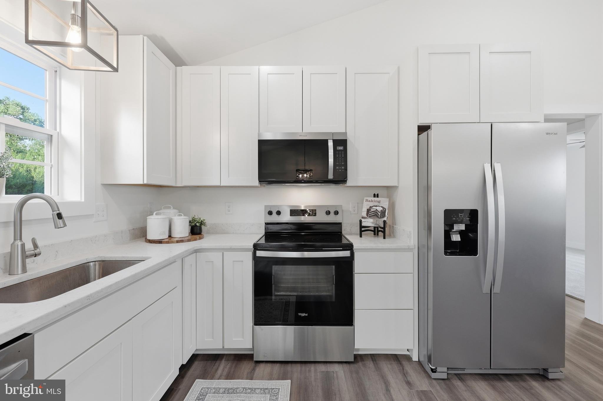 KEYES FERRY ACRES - Residential