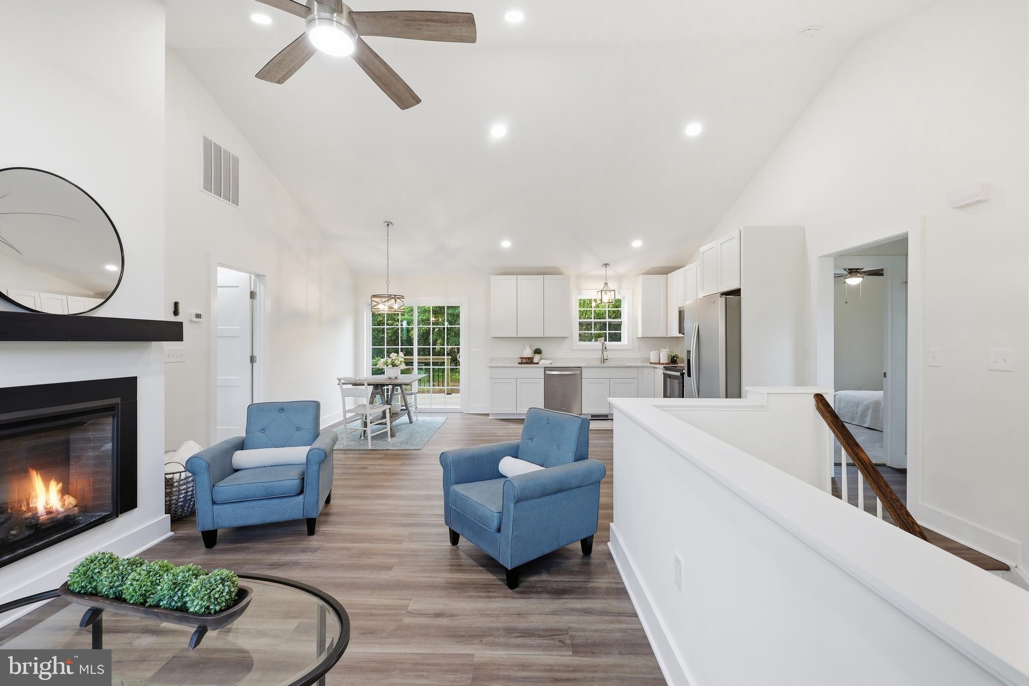 KEYES FERRY ACRES - Residential