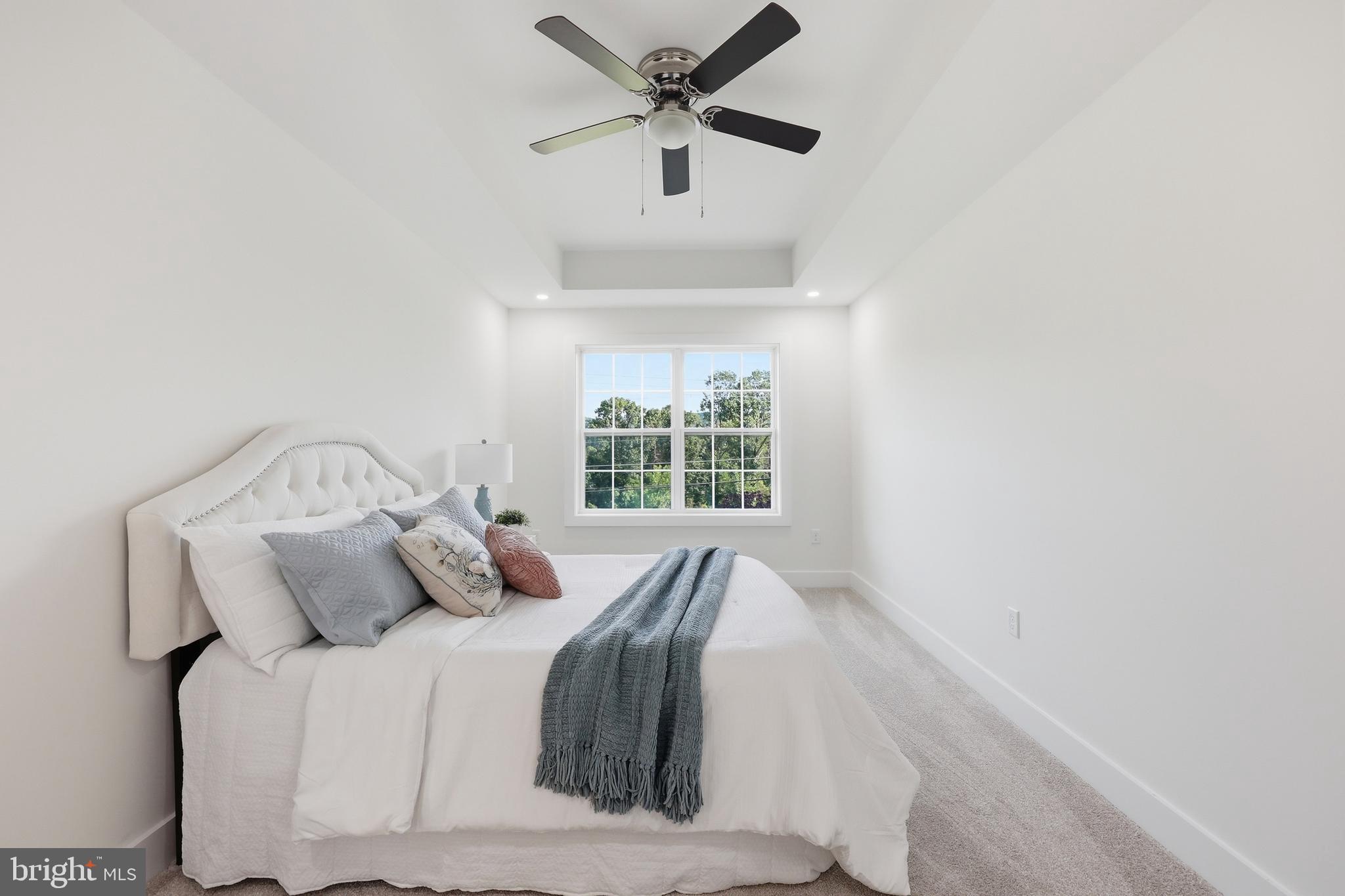 KEYES FERRY ACRES - Residential