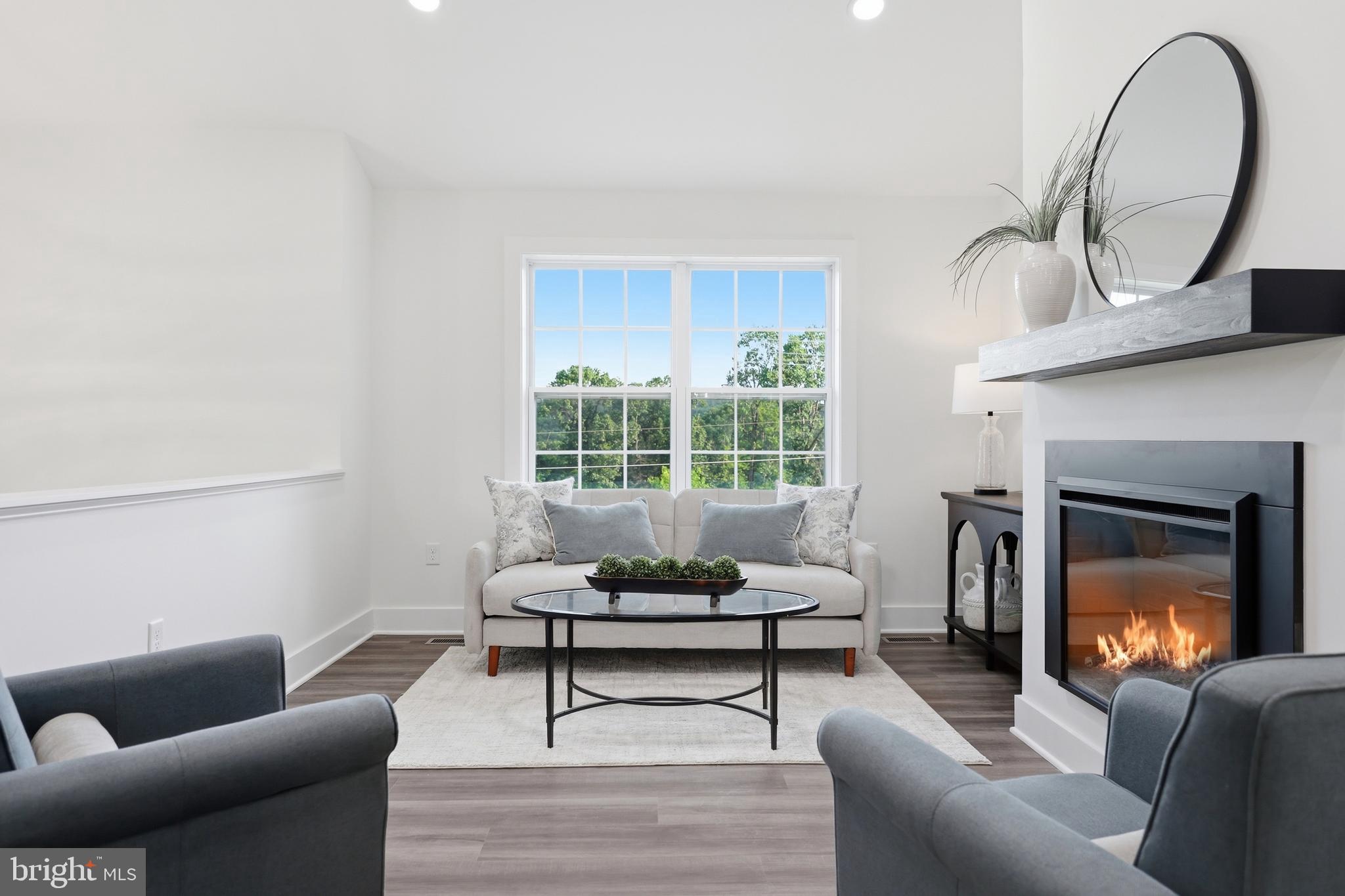KEYES FERRY ACRES - Residential