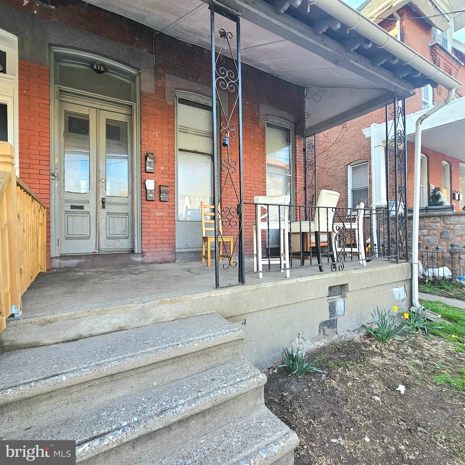 **Investor Alert!** Price reduced! Excellent opportunity to own a Triplex just minutes from Main Street. The property is partially occupied, with the potential to increase returns. It features four rear parking spaces and is conveniently located near the train station, bus stops, gas stations, and popular Main Street dining. A solid investment in a high-demand area with great upside potential. Schedule your showing today to explore everything this property has to offer!