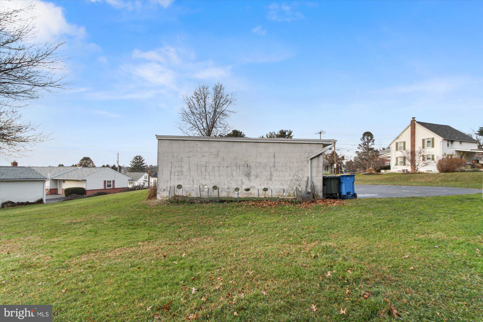 YORK TWP - Residential