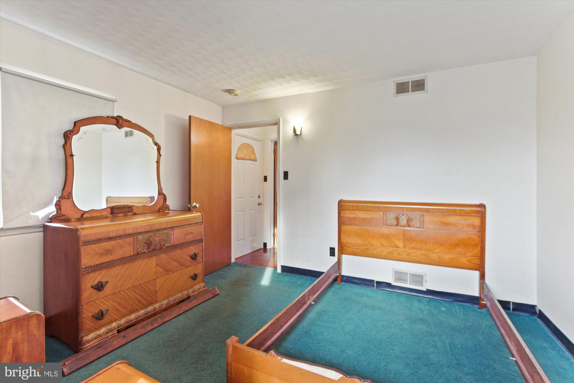 YORK TWP - Residential