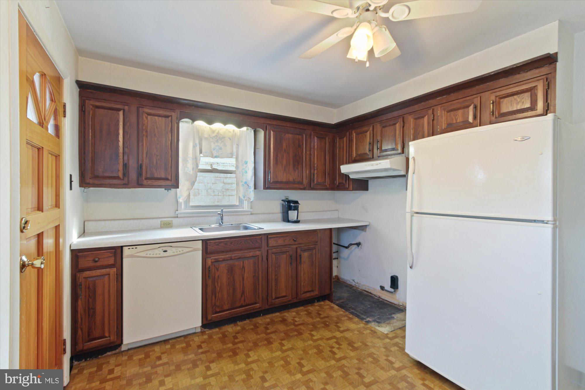 YORK TWP - Residential