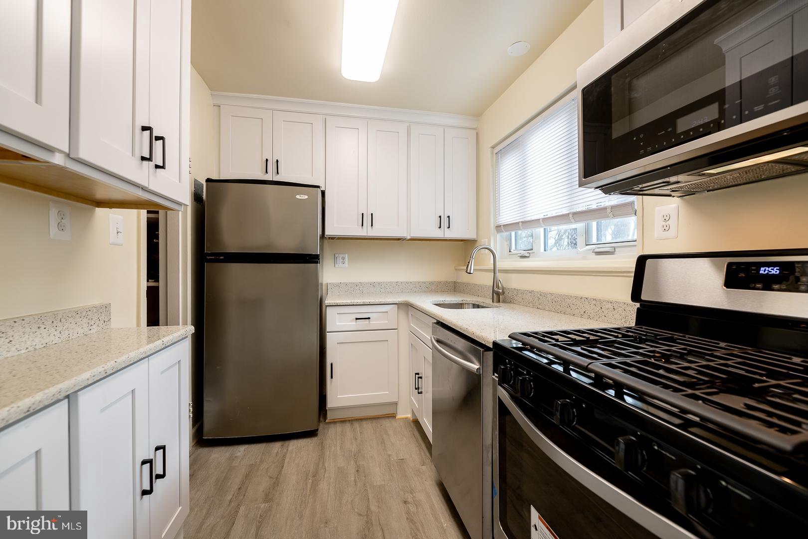 PARKSIDE CONDOMINIUMS - Residential Lease