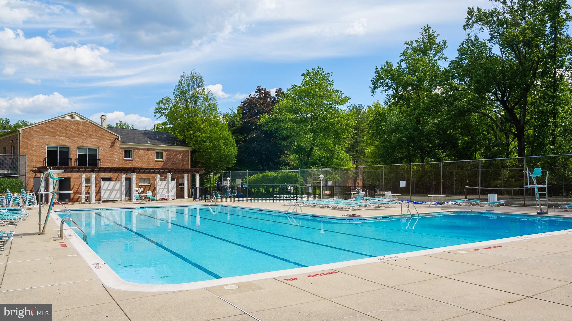 PARKSIDE CONDOMINIUMS - Residential Lease
