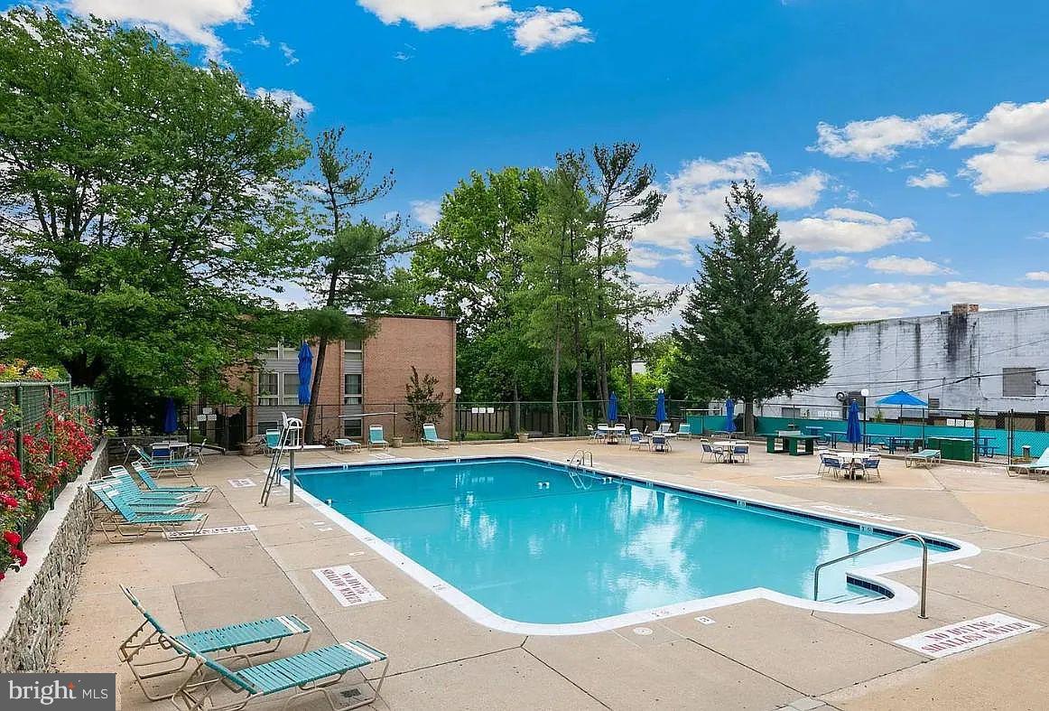 GLENWAYE GARDENS - Residential
