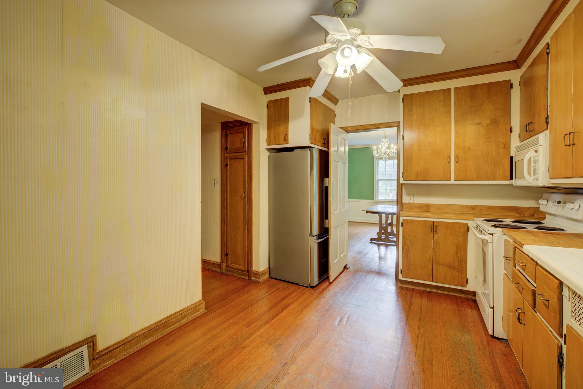 WOODSIDE PARK - Residential