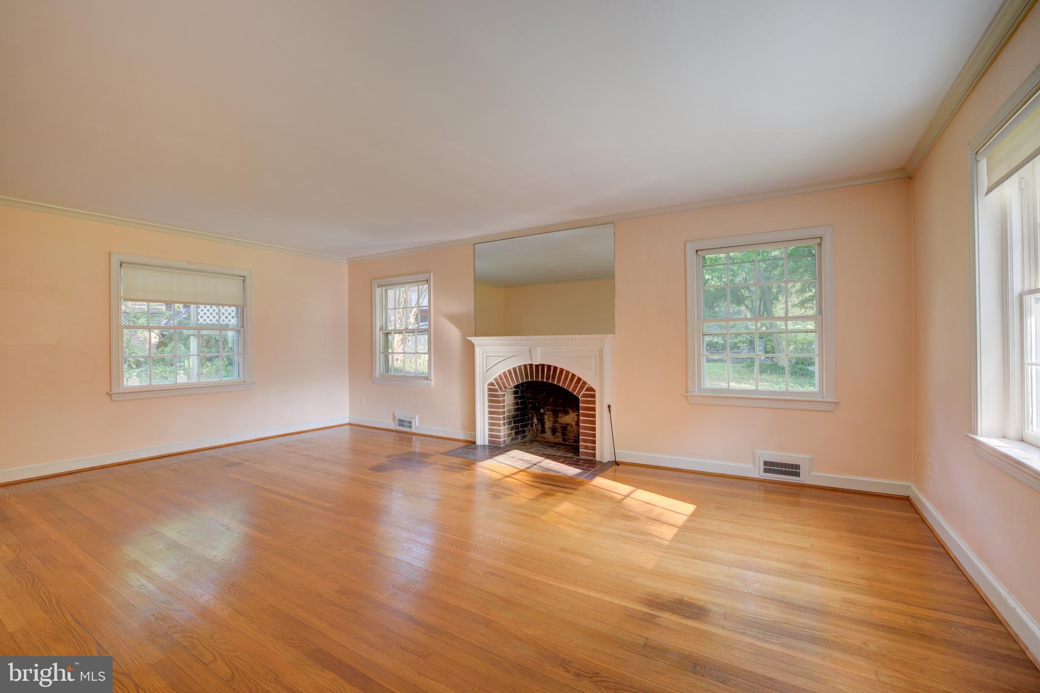WOODSIDE PARK - Residential