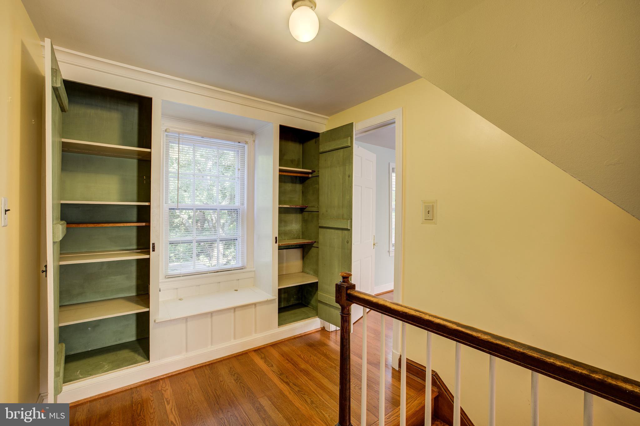 WOODSIDE PARK - Residential