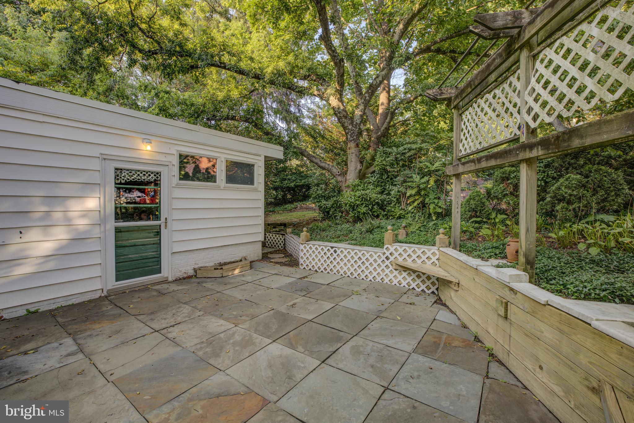 WOODSIDE PARK - Residential