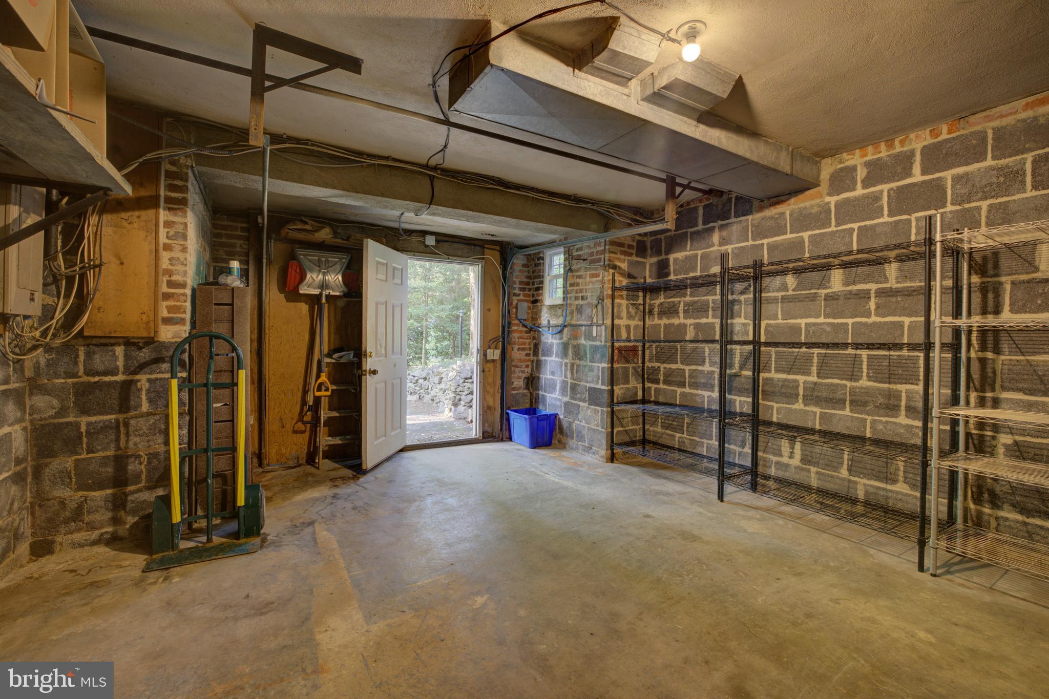 WOODSIDE PARK - Residential