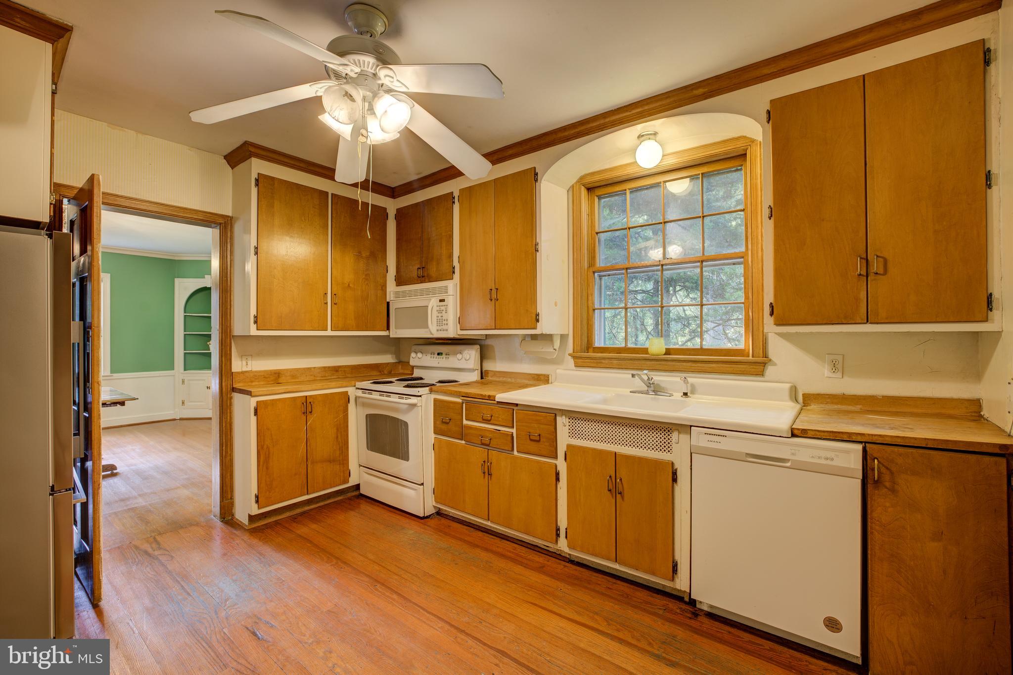 WOODSIDE PARK - Residential
