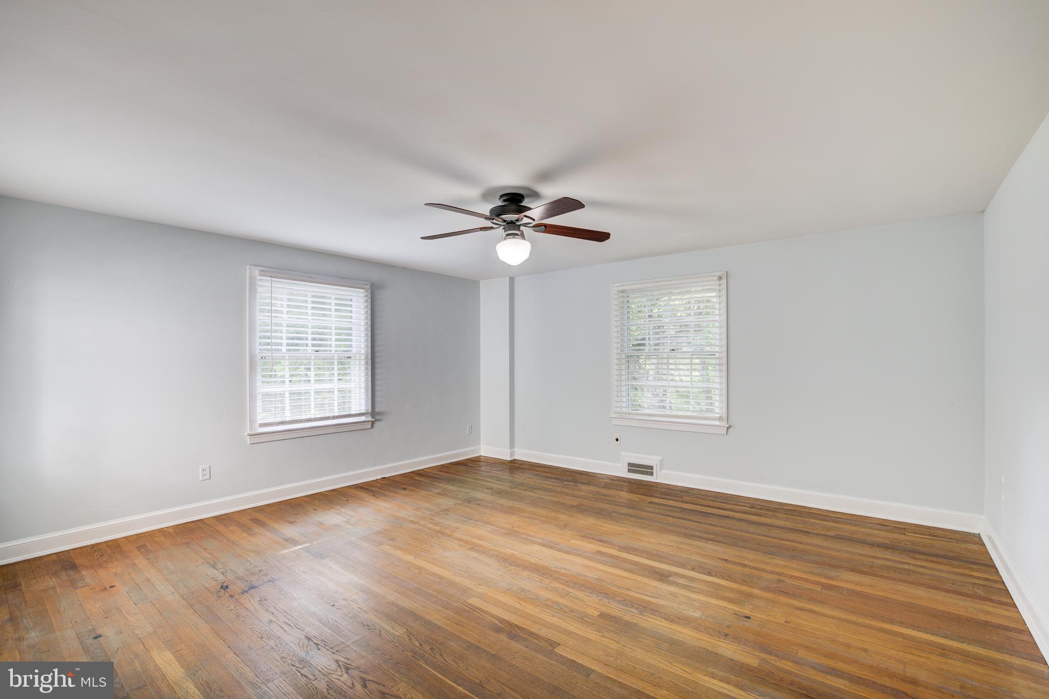 WOODSIDE PARK - Residential