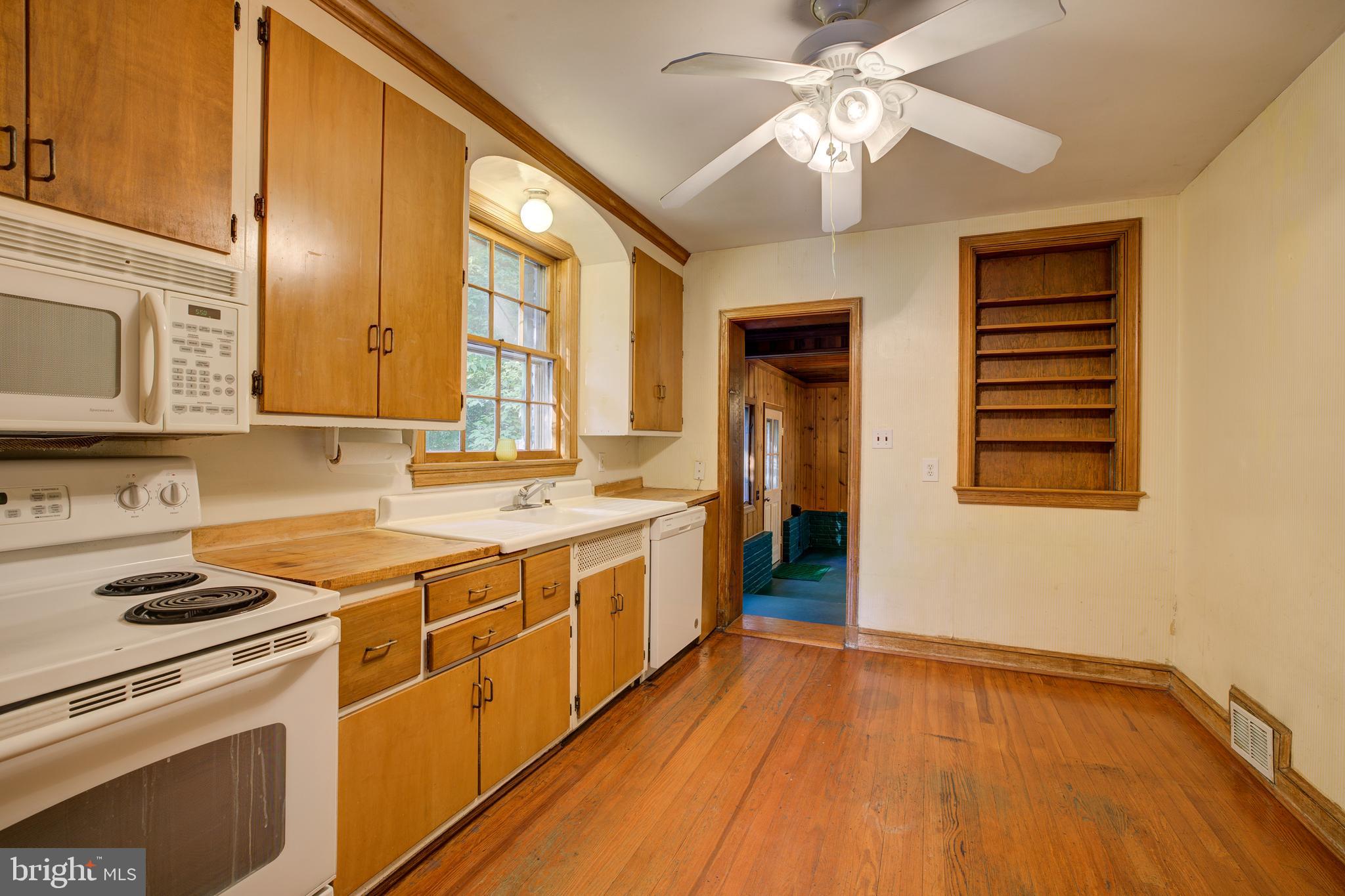 WOODSIDE PARK - Residential