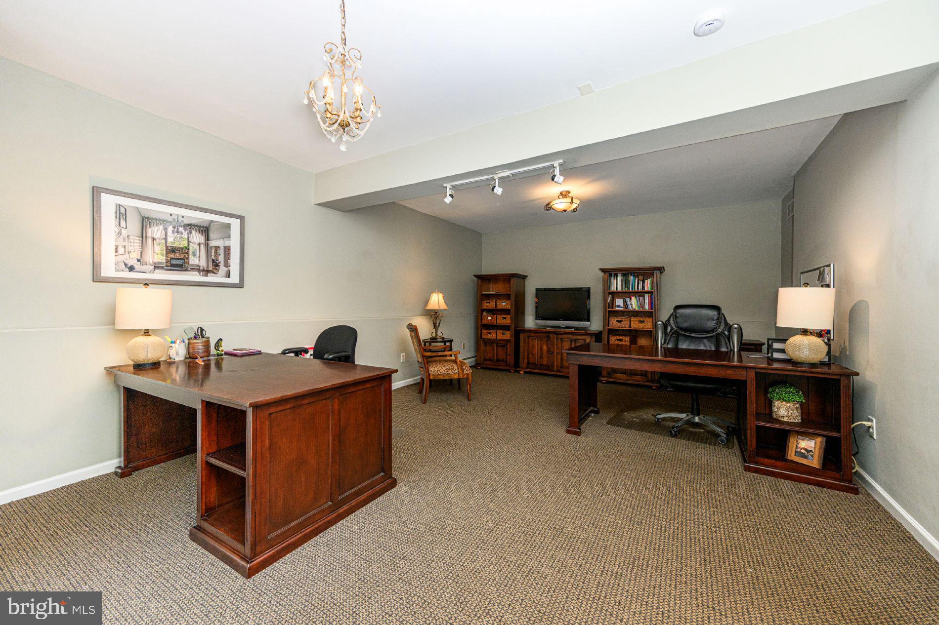 NORRISTOWN - Residential