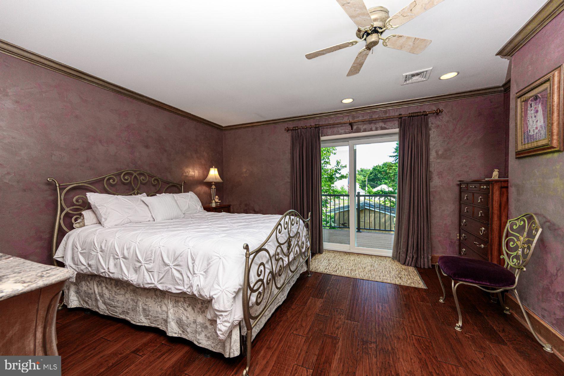 NORRISTOWN - Residential