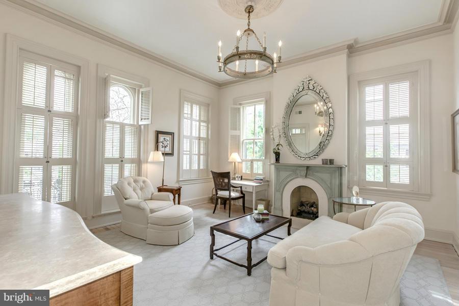 GEORGETOWN - Residential