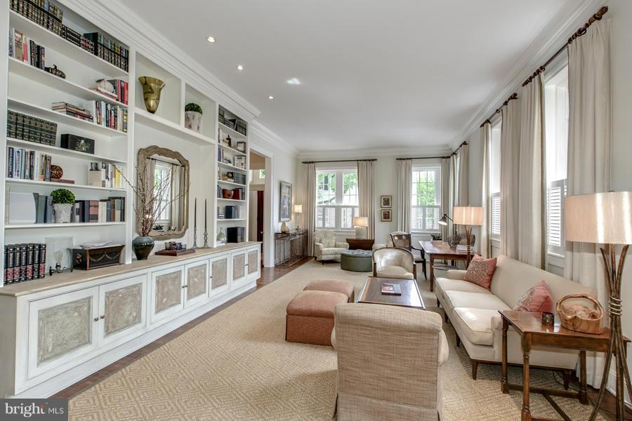 GEORGETOWN - Residential
