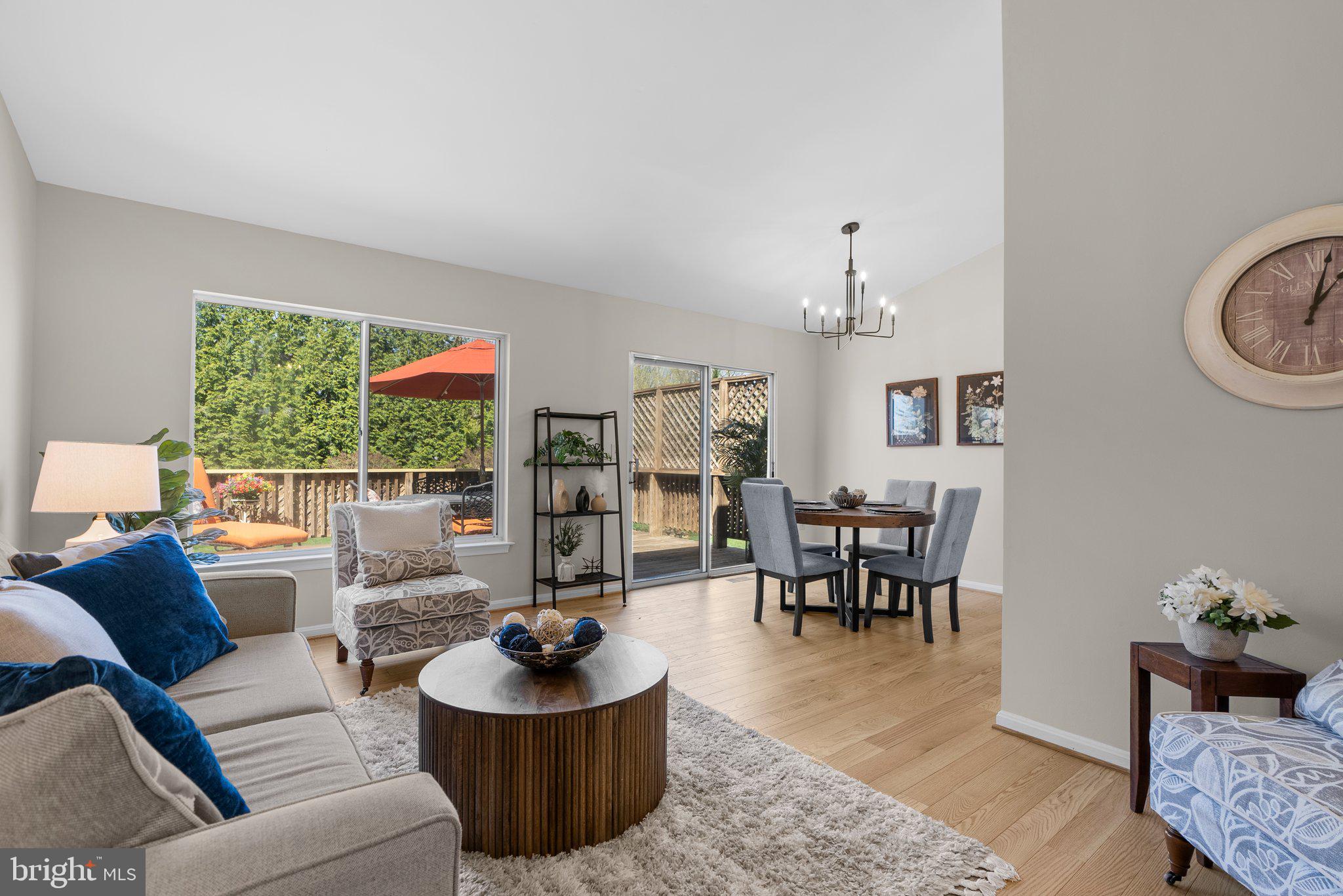 WILLIAMSBURG VILLAGE - Residential