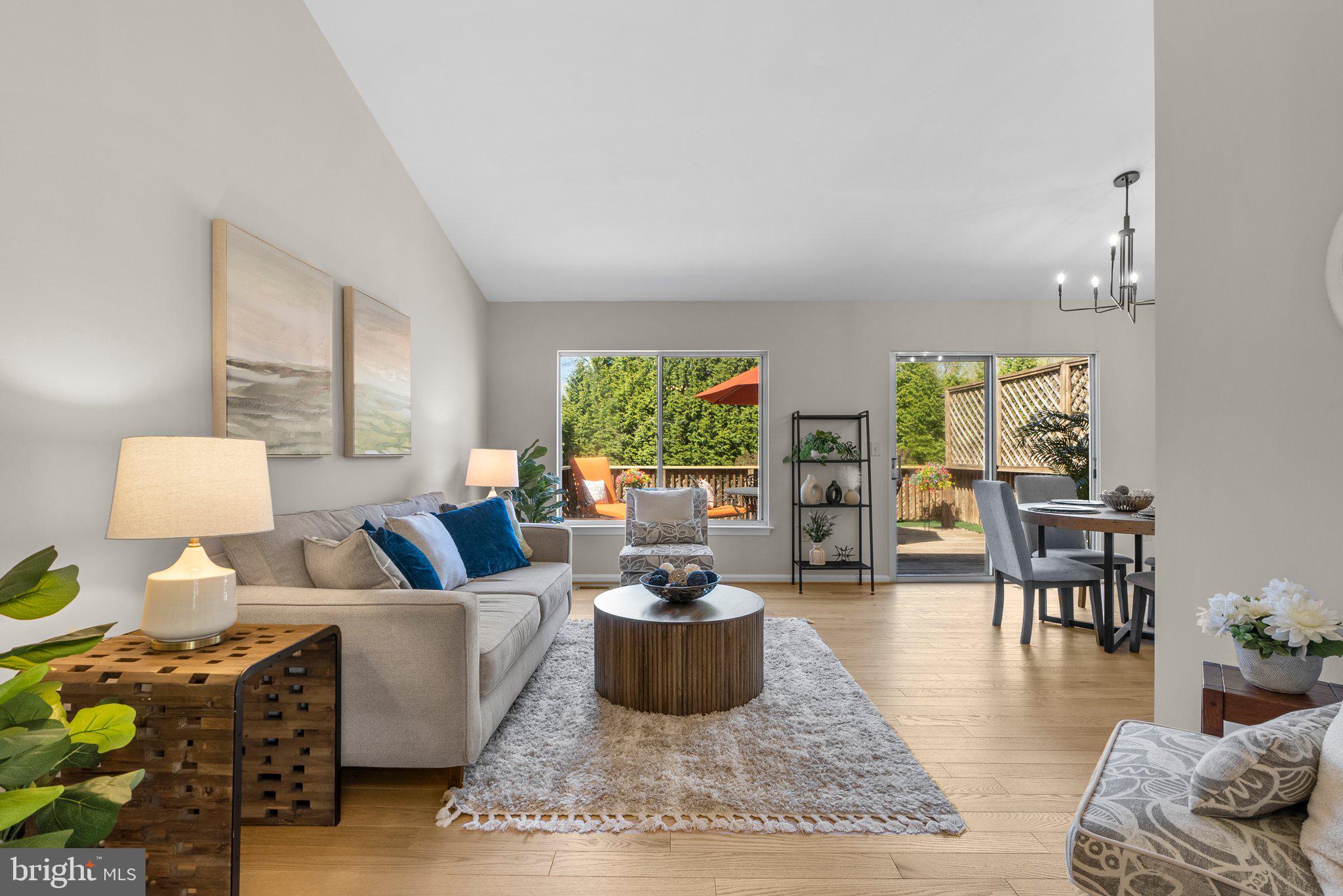 WILLIAMSBURG VILLAGE - Residential