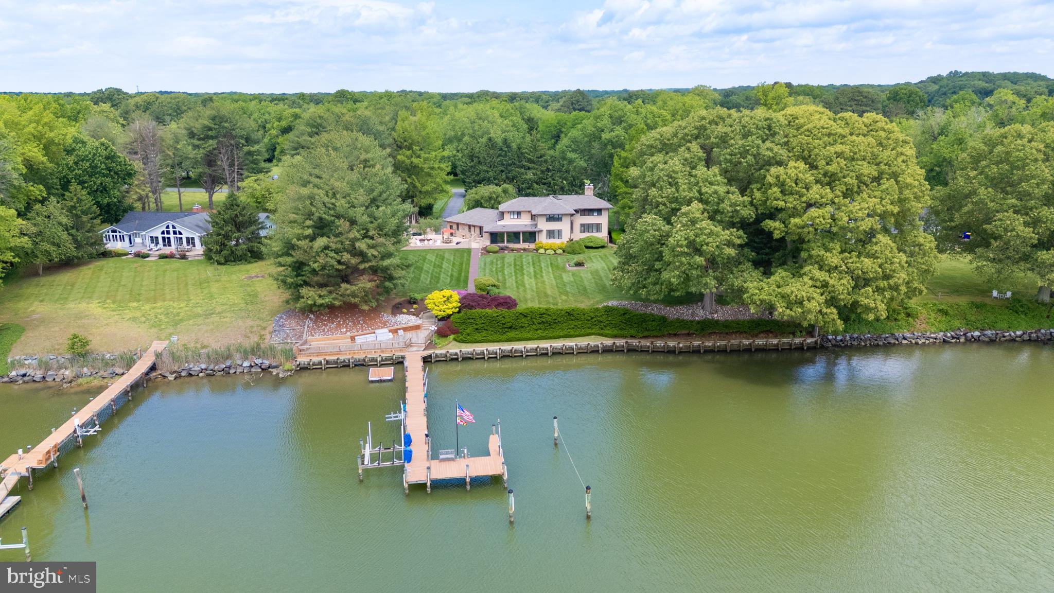 GOVERNOR GRASON MANOR - Residential
