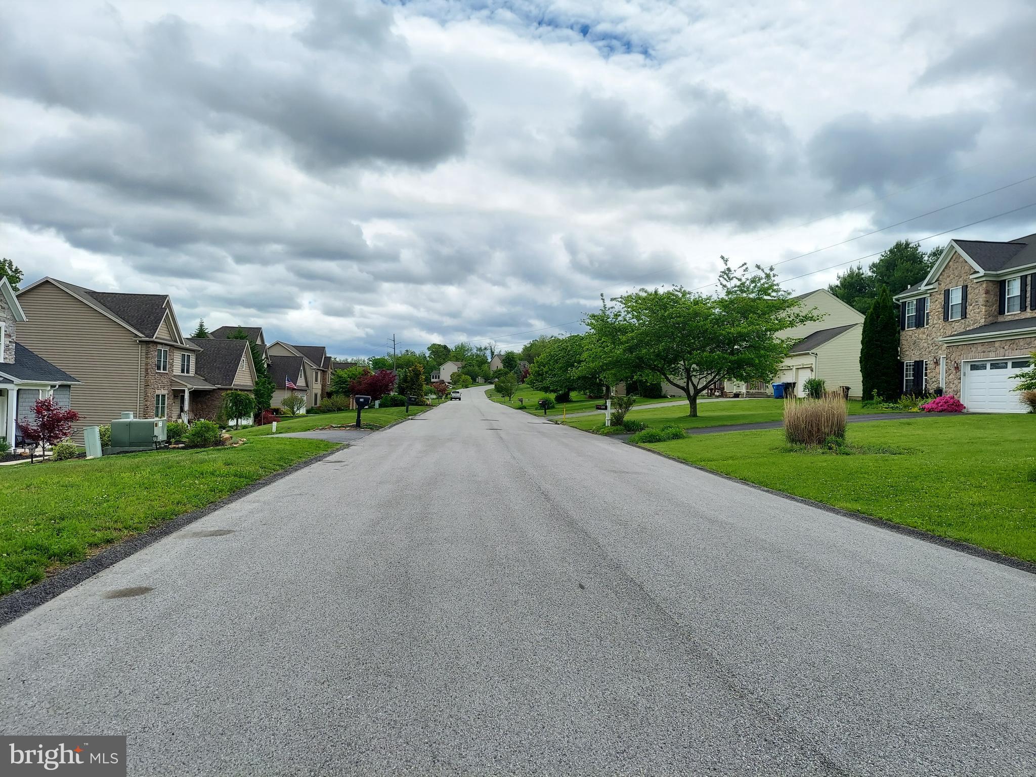KENDALE HEIGHTS - Land